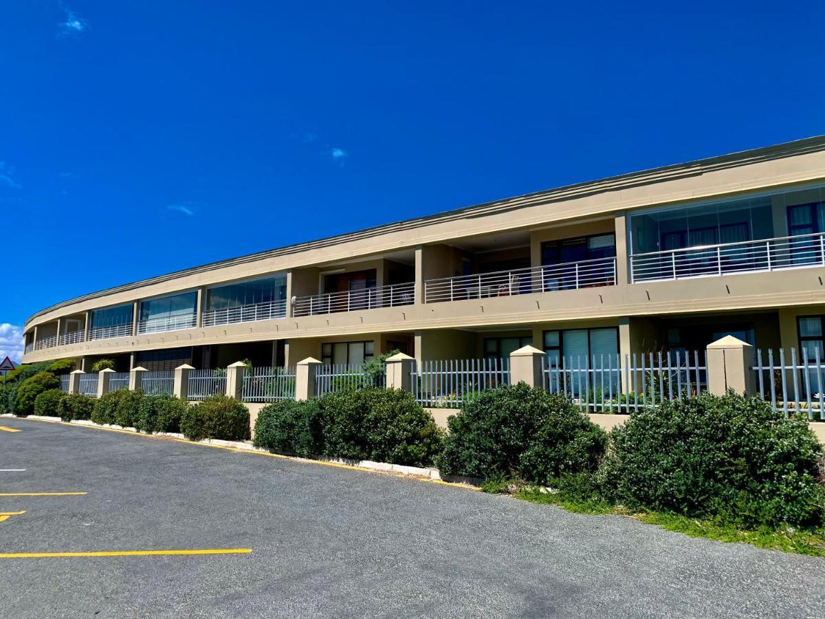 Sage At Whale Cove - Sea Facing Apartment De Kelders Exterior photo