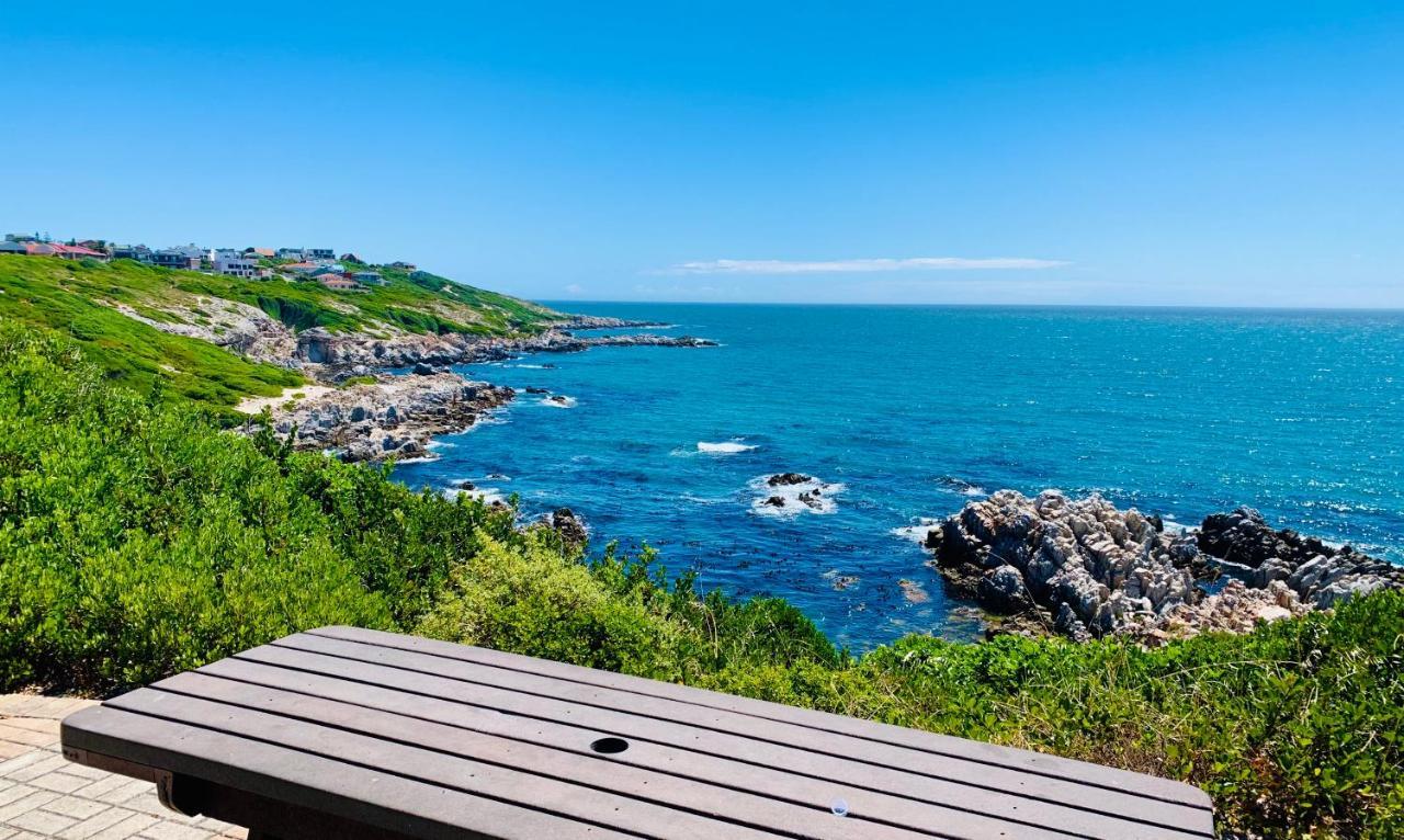 Sage At Whale Cove - Sea Facing Apartment De Kelders Exterior photo