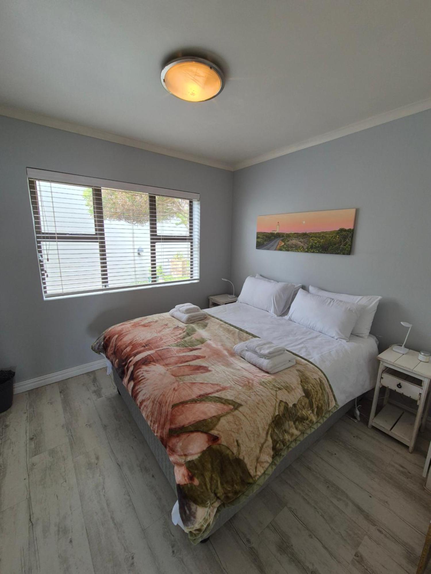 Sage At Whale Cove - Sea Facing Apartment De Kelders Exterior photo